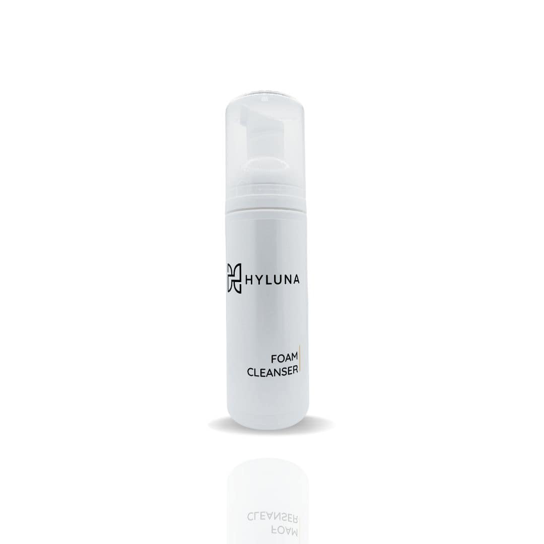 Der "Balance Foam Cleanser" bietet eine sanfte und dennoch gründliche Reinigung für Ihre Haut. Die Kombination natürlicher Inhaltsstoffe hilft dabei, die Hautbalance zu bewahren und sie gleichzeitig von Schmutz und Unreinheiten zu befreien. Ideal für die tägliche Hautpflege, besonders für empfindliche Haut.