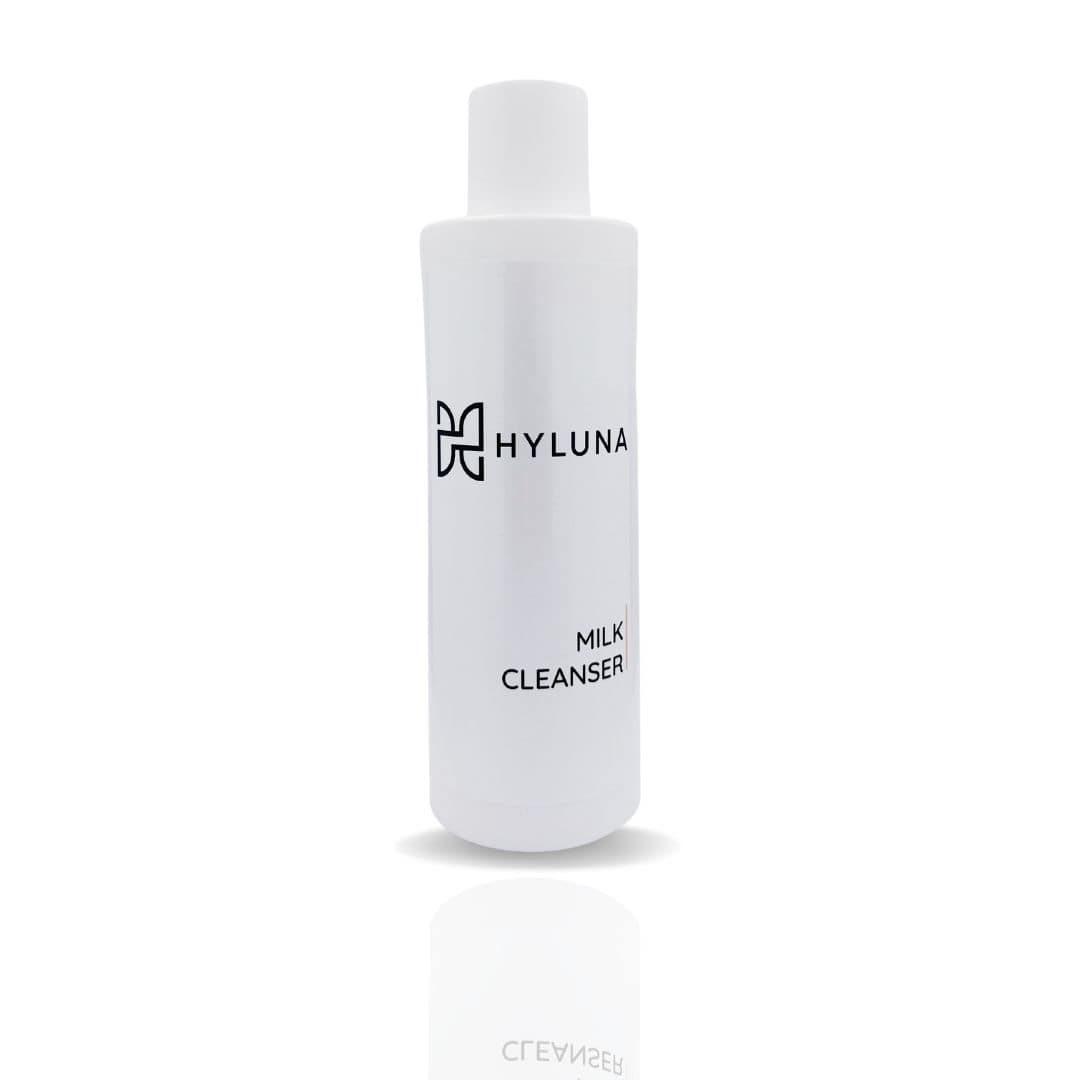 Milk Cleanser - Zarte Reinigung für Ihre Haut. Die milde Formel mit Mandelöl, Sheabutter und Vitamin E verleiht Frische und Reinheit."