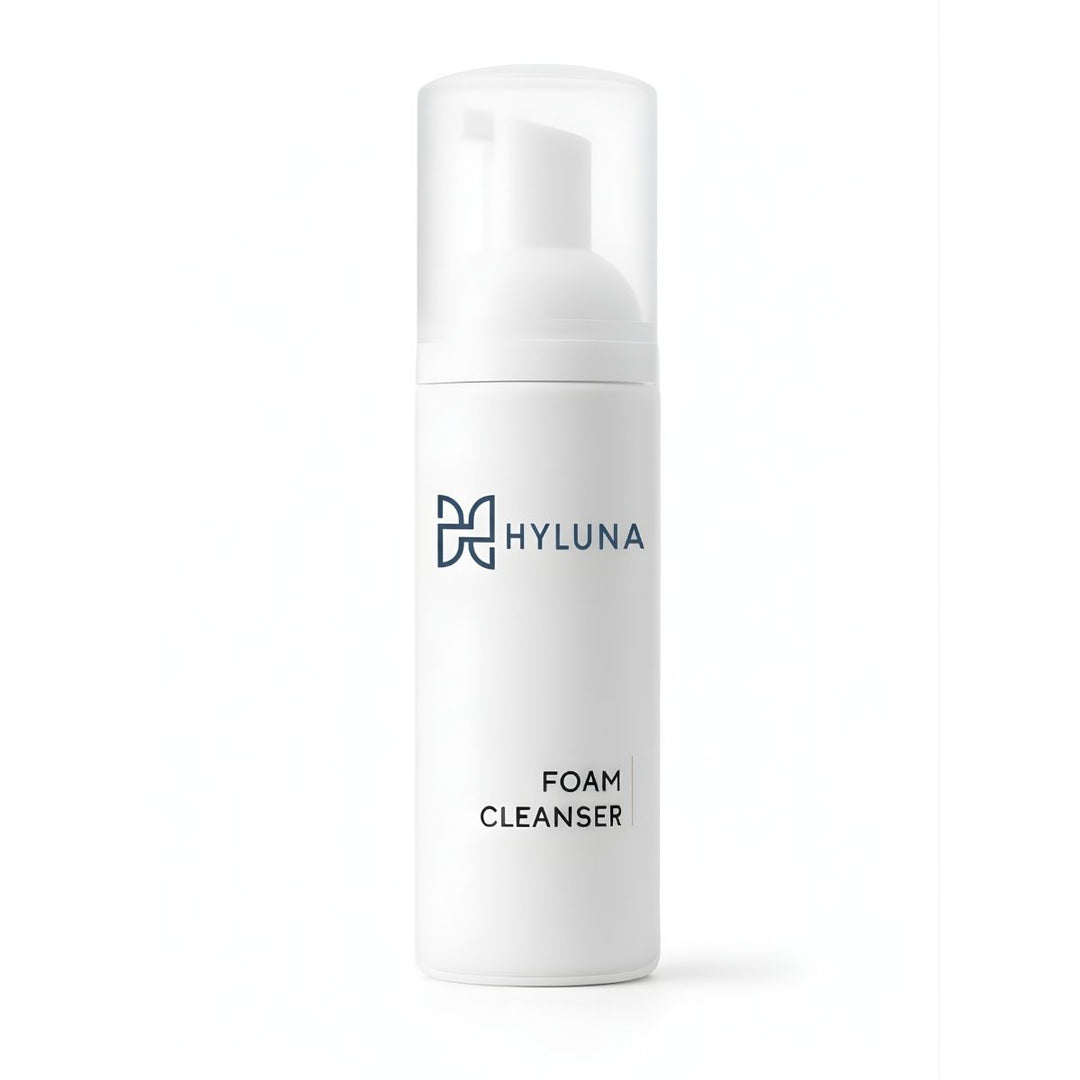 Der "Balance Foam Cleanser" bietet eine sanfte und dennoch gründliche Reinigung für Ihre Haut. Die Kombination natürlicher Inhaltsstoffe hilft dabei, die Hautbalance zu bewahren und sie gleichzeitig von Schmutz und Unreinheiten zu befreien. Ideal für die tägliche Hautpflege, besonders für empfindliche Haut.