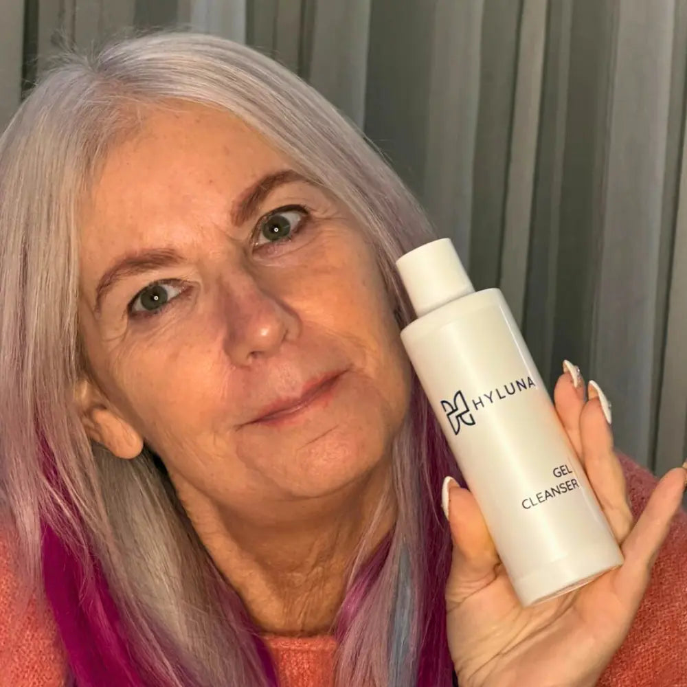 Petra mit Gel Cleanser von hyluna